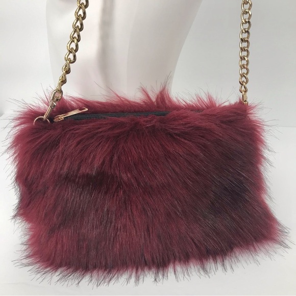 Red and Black Furry Convertible Shoulder Bag - Picture 6 of 10